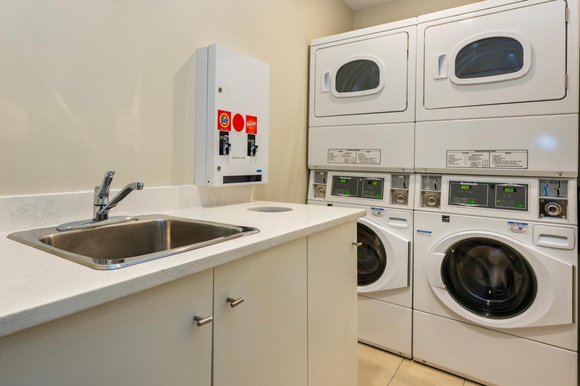 Quality Inn & Suites (Adults Only) Vancouver Kültér fotó