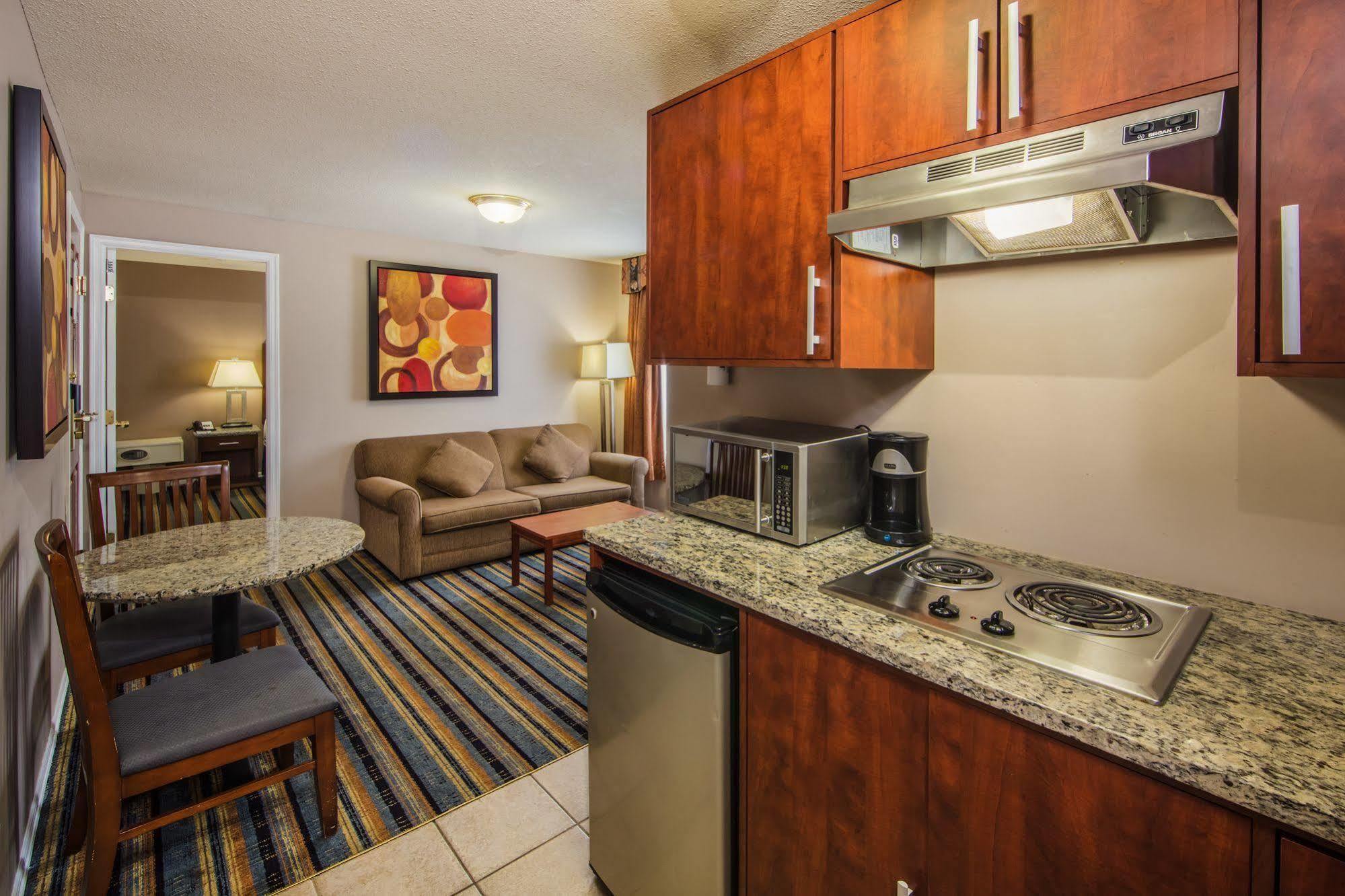 Quality Inn & Suites (Adults Only) Vancouver Kültér fotó